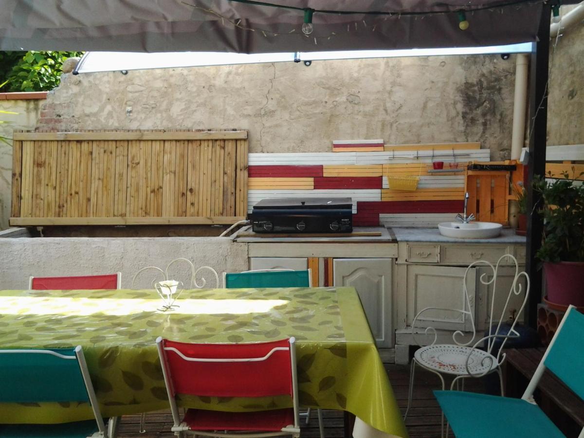 BELLE MAISON DE CARACTERE DE VILLAGE et STUDIO PISCINE Privée 9 PERS Millas Exterior foto