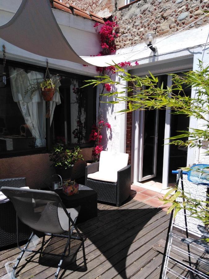 BELLE MAISON DE CARACTERE DE VILLAGE et STUDIO PISCINE Privée 9 PERS Millas Exterior foto